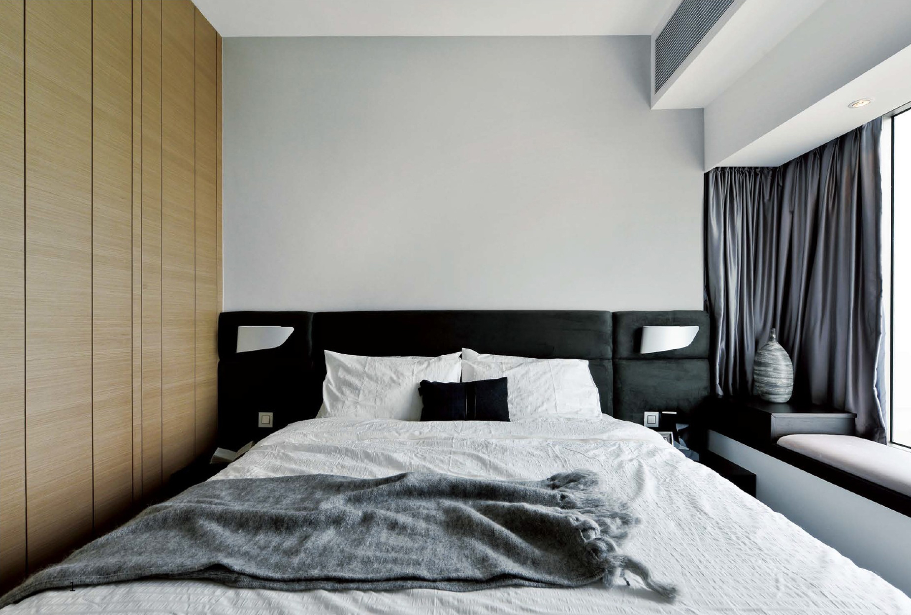 2013现代风格3室1厅创意黑白搭配潮流次卧室