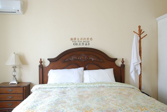 美式风格简约80后家居卧室单色墙面装修效果图片