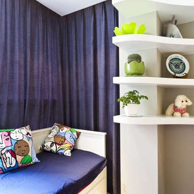 2017现代风格二居室经典男孩儿童房卧榻窗帘装修效果图片
