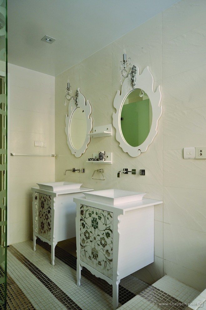 混搭风格时尚别墅主卫生间洗手盆马赛克瓷砖装修效果图片