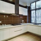 现代风格L型8平米别墅厨房白色橱柜棕色墙壁地砖装修图片