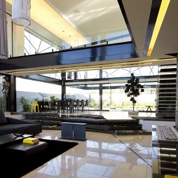 南非米德兰现代别墅挑空客厅装修效果图