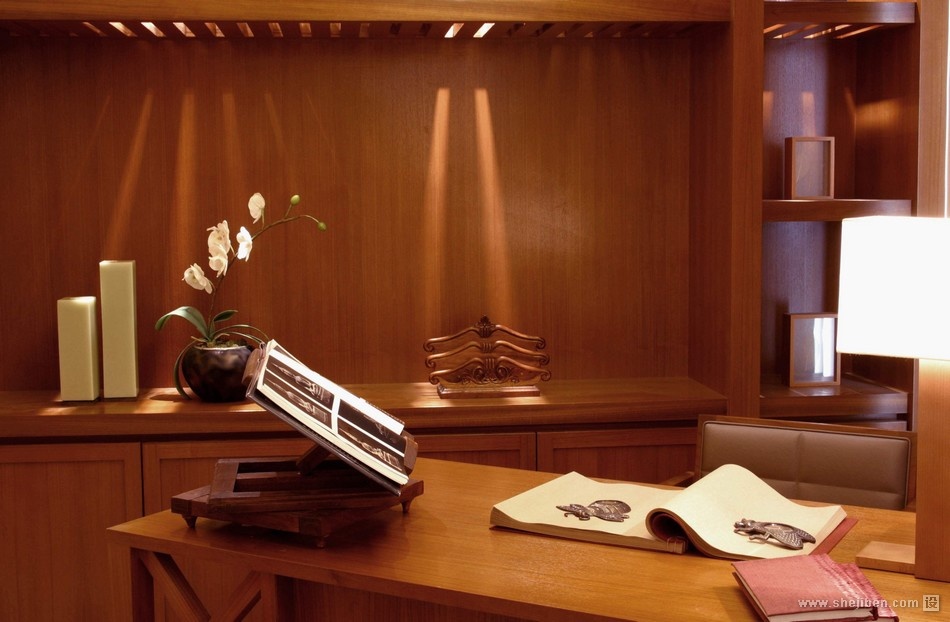 红木中式家庭书房装修效果图