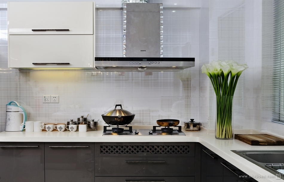 现代风格L型8平米家居厨房灰色橱柜装修图片