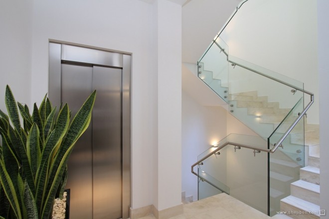 西班牙马略卡岛休闲别墅设计家装楼梯电梯间装修效果图