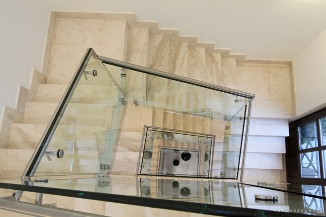 西班牙马略卡岛休闲别墅设计家装复式楼梯装修效果图