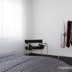 10万打造清爽舒适的纯净之家卧室衣架装修效果图