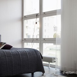10万打造清爽舒适的纯净之家现代卧室落地窗装修效果图