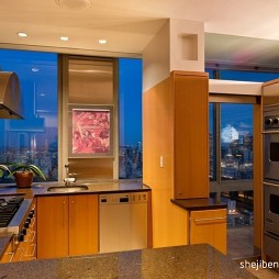 纽约阁楼空间的诱惑现代厨房落地窗装修效果图