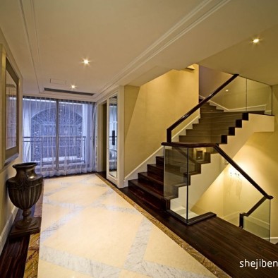 梁志天BeverlyHill欧式大宅样板房复式楼梯装修效果图