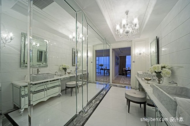 欧式大宅卫生间镜子背景墙装修效果图