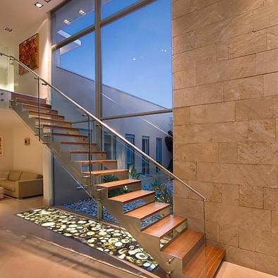 2017现代风格二居室家居豪华不锈钢楼梯护栏装修效果图