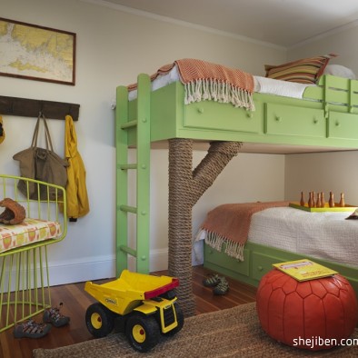 现代风格三居室男孩儿童房双层床设计装修效果图片