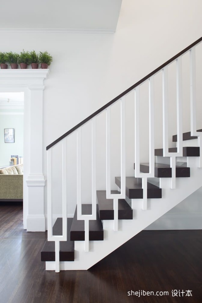 2017欧式风格别墅室内精品木质楼梯护栏装修效果图
