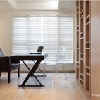 2013现代风格三室一厅家装书房椅子电脑桌窗帘书架装修效果图欣赏