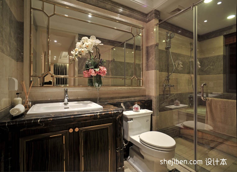 欧式风格别墅干湿分离高档时尚主卫生间洗手盆镜子淋浴房仿古砖装修效果图片