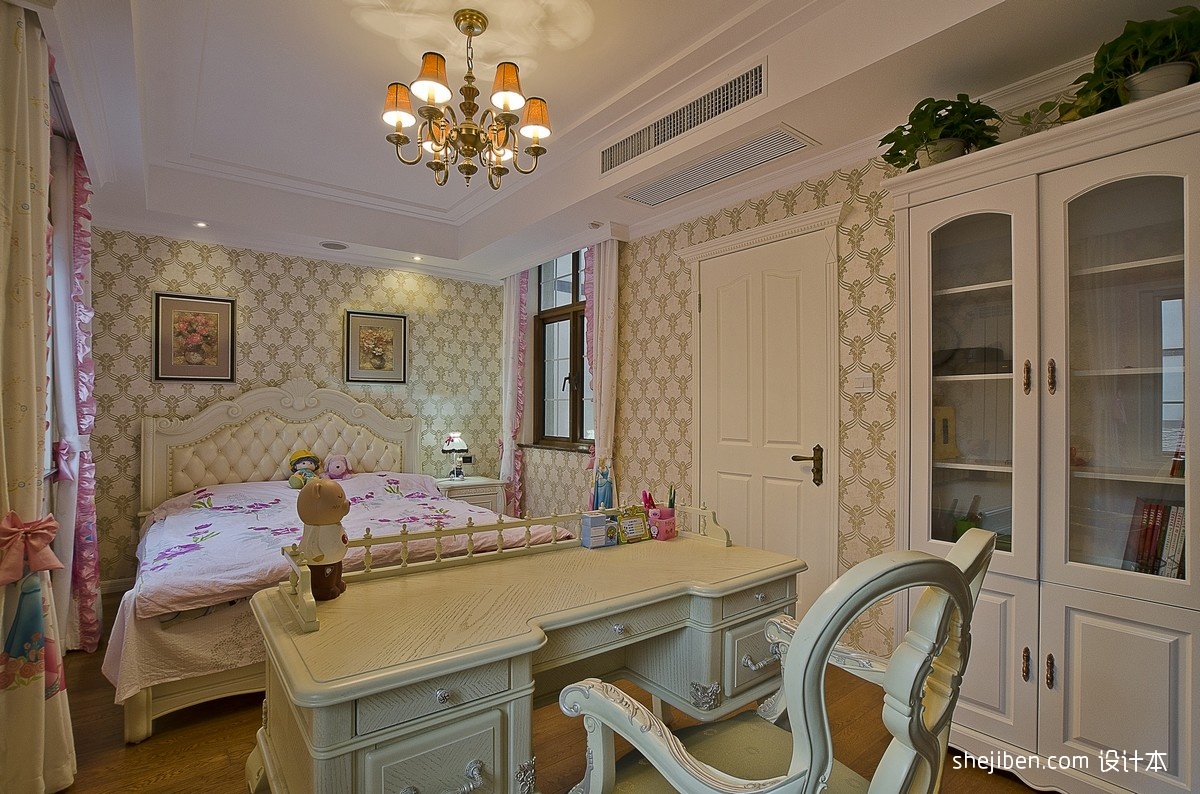 2013欧式风格别墅豪华女孩卧室带书房壁纸装饰画装修效果图