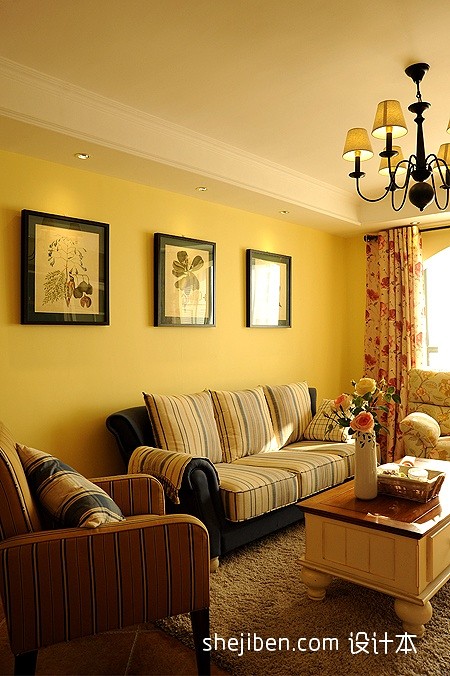 地中海10平米客厅浅黄色背景墙设计效