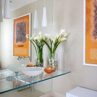 2013现代风格复式居家小卫生间洗手盆装饰画装修效果图欣赏