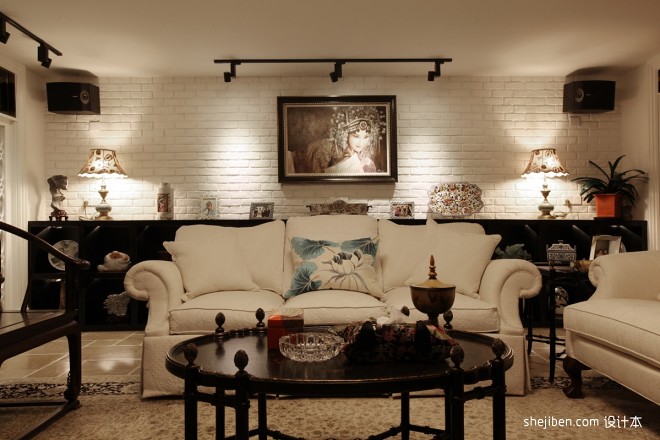 2017新古典风格别墅室内客厅休闲区沙发背景墙装修效果图片