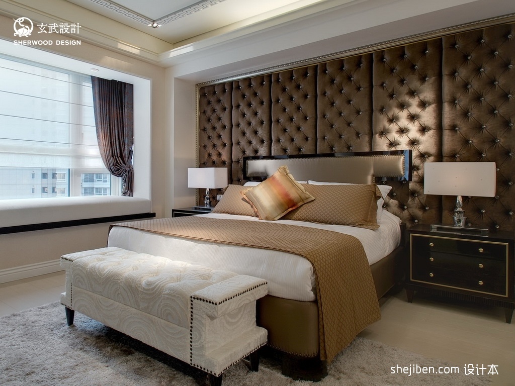 2013欧式风格别墅豪华新房床头软包主卧室飘窗装修效果图