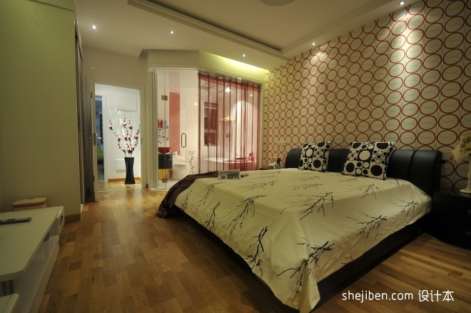 现代风格创意大卧室带卫生间装修效果图