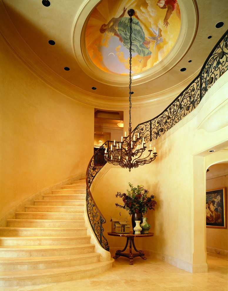 欧式风格别墅室内铁艺楼梯扶手装修效果图