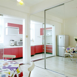 简约清新现代厨房餐厅镜子背景墙装修效果图