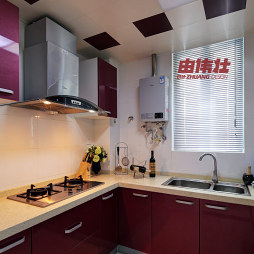 现代风格家居厨房红色橱柜装修效果图片