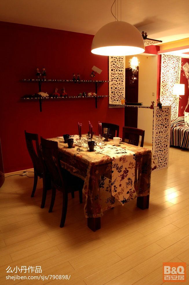 小户型家庭现代餐厅红色墙面漆吧台设计