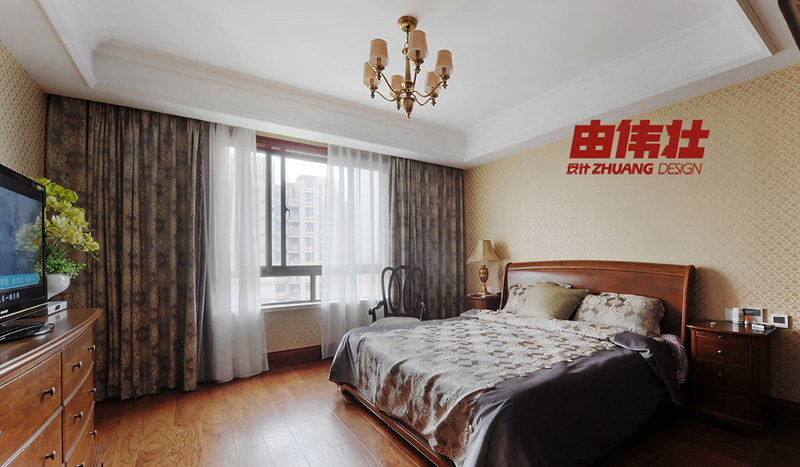 美式古典公寓老人房卧室窗帘装修效果图