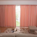 现代风格温馨卧室窗帘装饰效果图