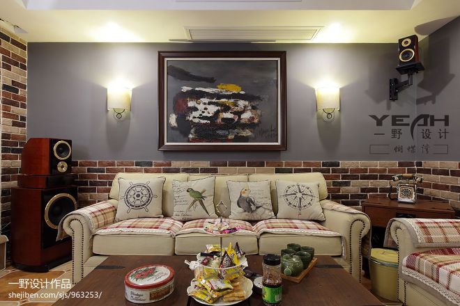蝴蝶湾美式风格客厅沙发背景墙效果图片