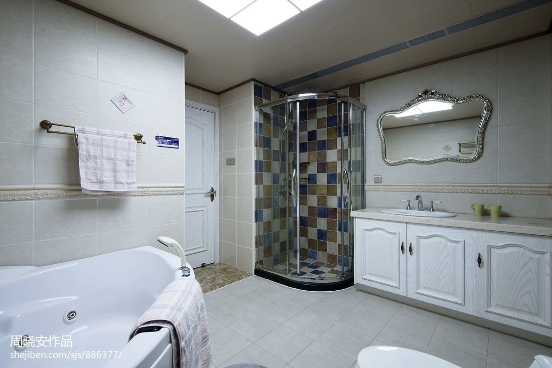 美之国别墅现代美式卫生间装修效果图