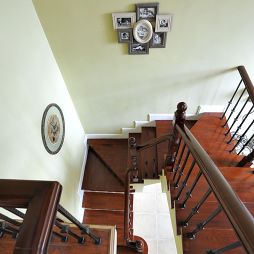 混搭风格别墅楼梯装修效果图欣赏