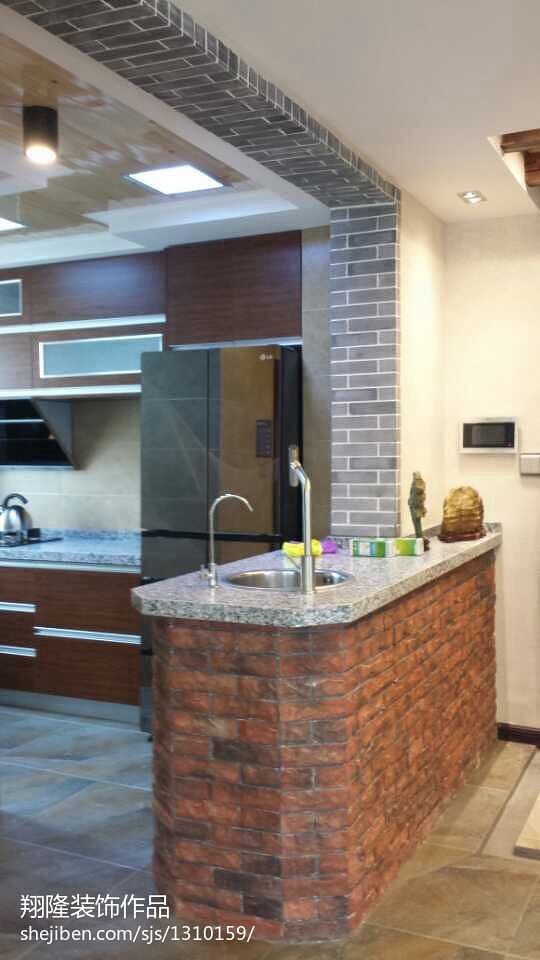 天桥华城小区中式厨房吧台装修设计效果