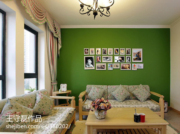 绿色沙发配什么背景画图片