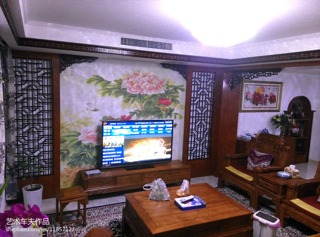 南京尚品馨苑新中式电视背景墙装修效果