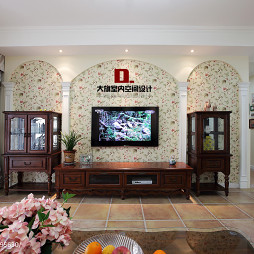美式风格家庭客厅电视背景墙装修图片