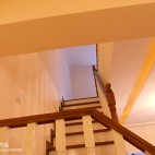 欧式复式楼楼梯木地板脚线装修图片