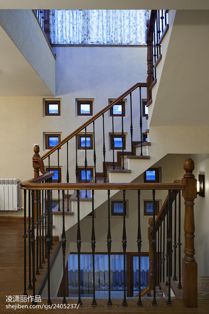 美式风格楼梯装修设计图大全欣赏