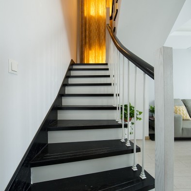 复式现代楼梯装修设计效果图