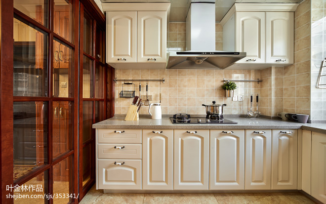 美式风格厨房整体橱柜装修效果图