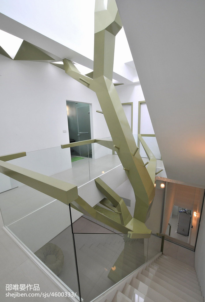 三居室后现代风格楼梯装修效果图