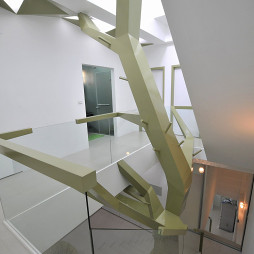 三居室后现代风格楼梯装修效果图