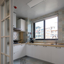 三居室现代厨房窗户装修图片