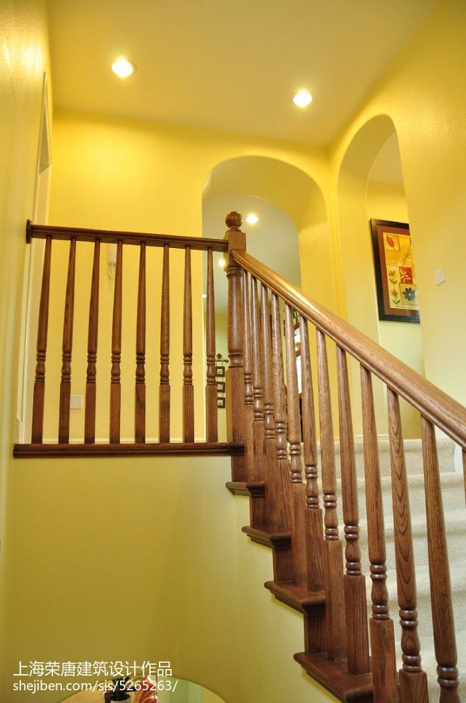别墅美式风格楼梯设计