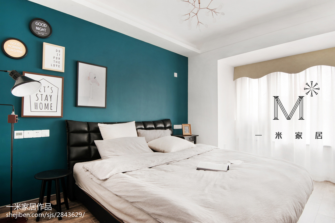 现代风卧室蓝色背景墙设计