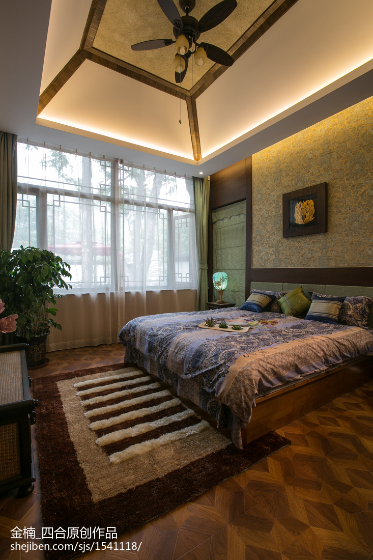 东南亚古典风卧室设计