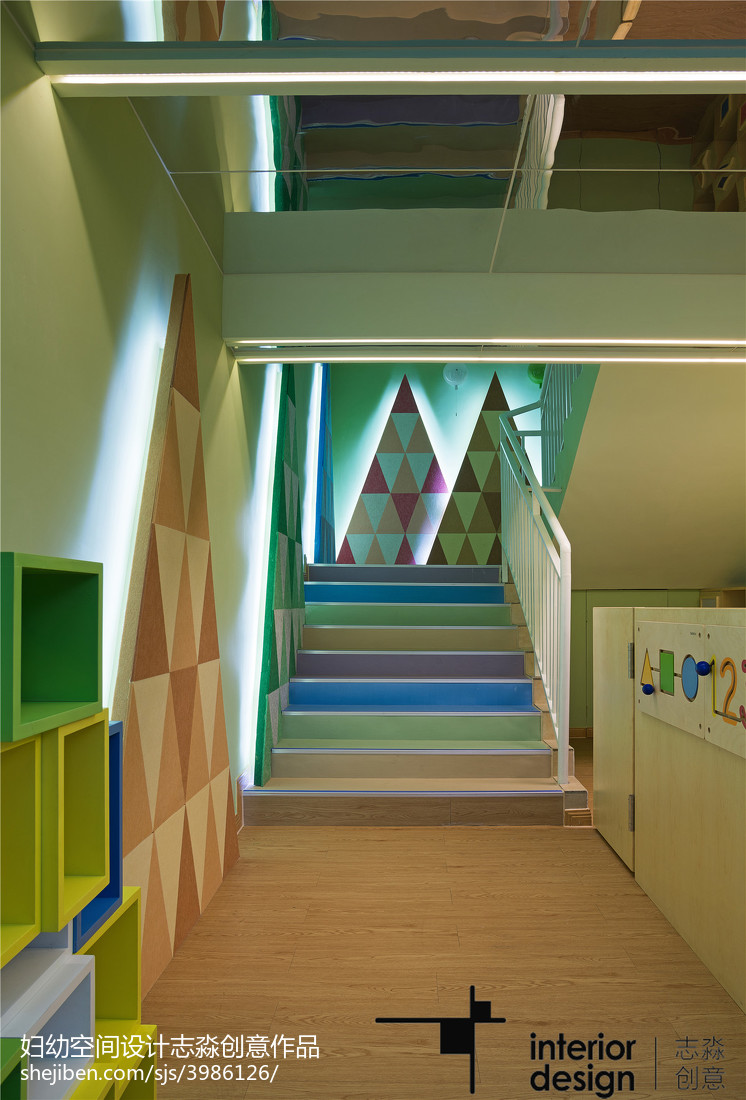 新爱婴儿童早教中心楼梯设计
